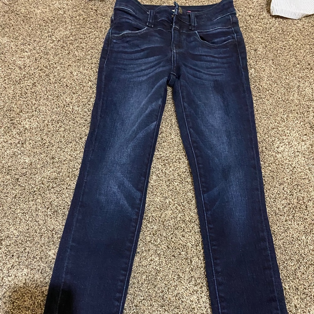 Dark blue jeans from Buckle!